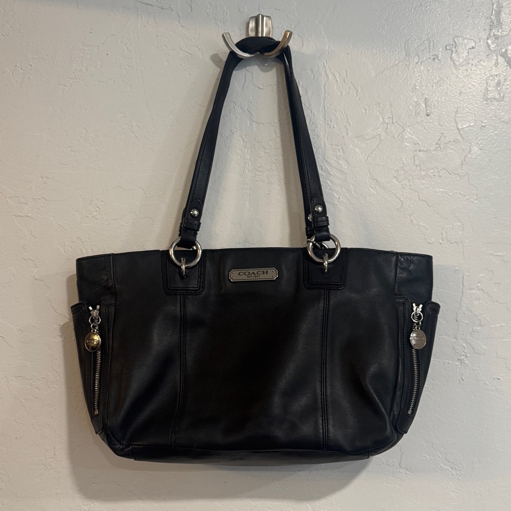 Coach Black Leather Shoulder Bag